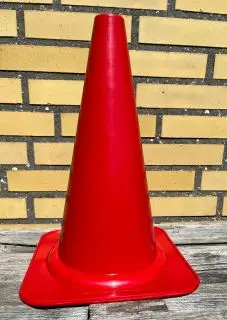 Markeringskegle rød, 40 cm - Trapper//gitre/kegler o.l
